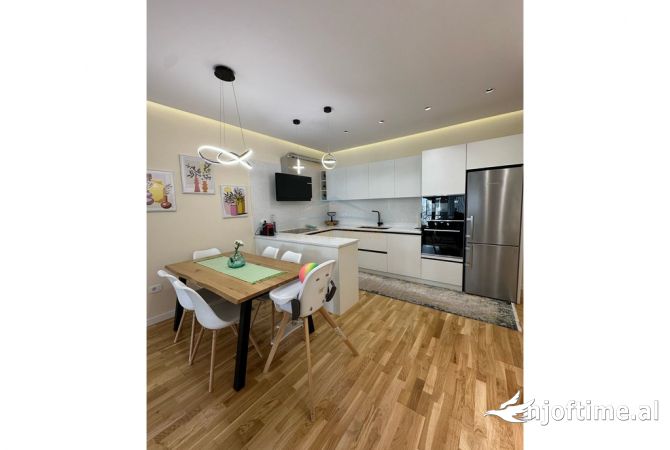 Apartment for sale in Tirana 2+1, Furnished