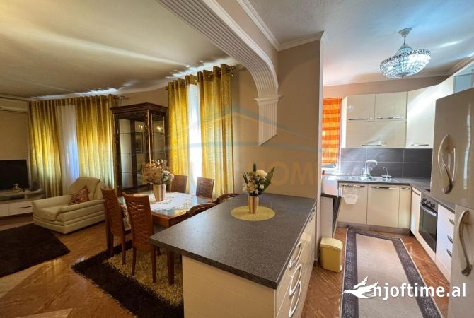 Shtepi me qera 2+1 ne Tirane - 900 Euro