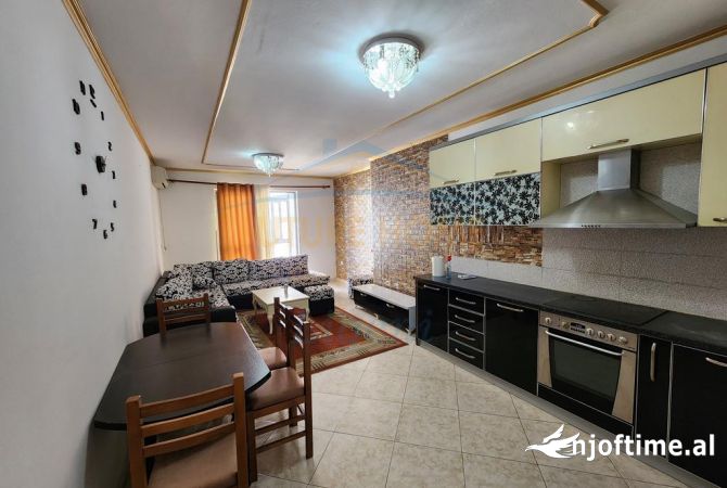 Shtepi me qera 2+1 ne Tirane - 450 Euro