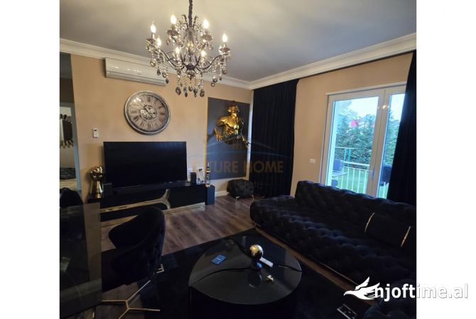 Shtepi ne shitje 2+1 ne Tirane - 330,000 Euro
