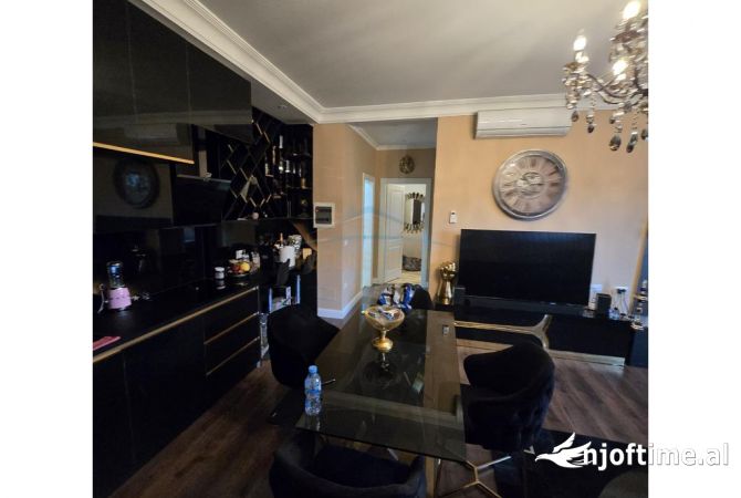 Shtepi ne shitje 2+1 ne Tirane - 330,000 Euro