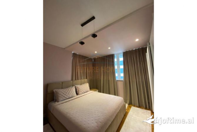 Shtepi ne shitje Apartament ne Tirane, 3+1, Mobilimi E mobiluar, Pagesa 248,000  Euro.