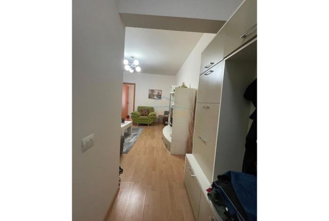 Shtepi ne shitje Apartament ne Tirane, 2+1, Mobilimi E mobiluar, Pagesa 200,000  Euro.