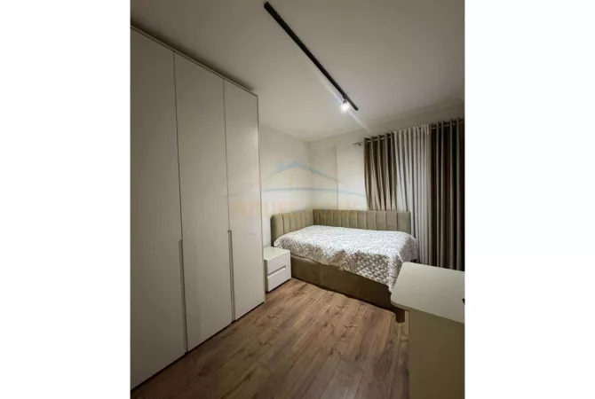 Shtepi me qera Apartament ne Tirane, 2+1, Mobilimi E mobiluar, Pagesa 800  Euro.
