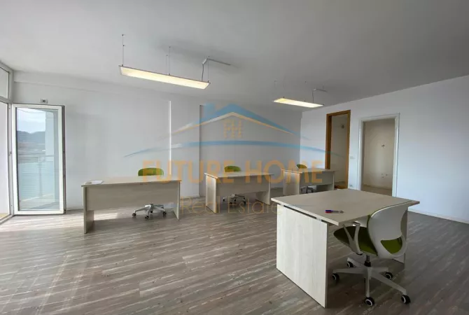 Shtepi me qera 3+1 ne Tirane - 1,500 Euro
