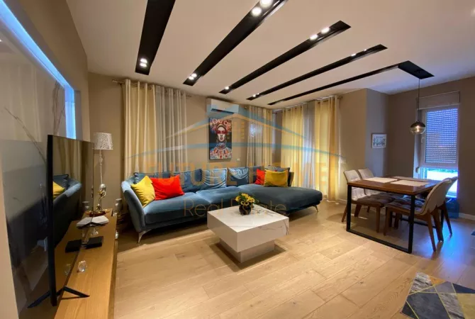 Shtepi me qera Apartament ne Tirane, 2+1, Mobilimi E mobiluar, Pagesa 800  Euro.