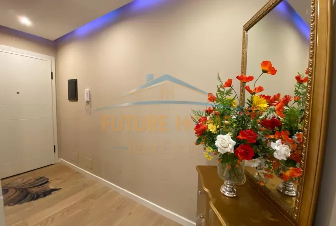 Shtepi me qera Apartament ne Tirane, 2+1, Mobilimi E mobiluar, Pagesa 800  Euro.