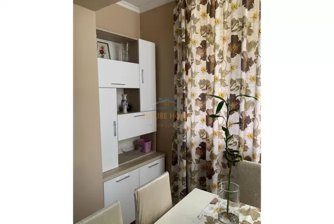 Shtepi me qera Apartament ne Tirane, 1+1, Mobilimi E mobiluar, Pagesa 600  Euro.