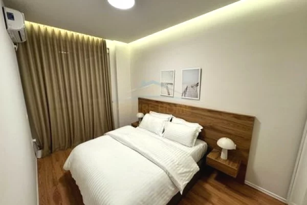 Shtepi ne shitje Apartament ne Tirane, 1+1, Mobilimi E mobiluar, Pagesa 160,000  Euro.