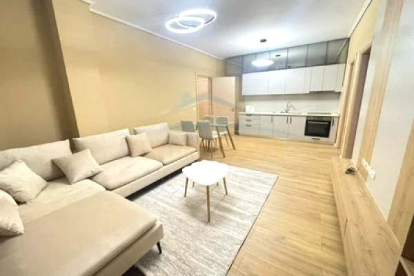 Shtepi ne shitje Apartament ne Tirane, 2+1, Mobilimi E mobiluar, Pagesa 158,000  Euro.
