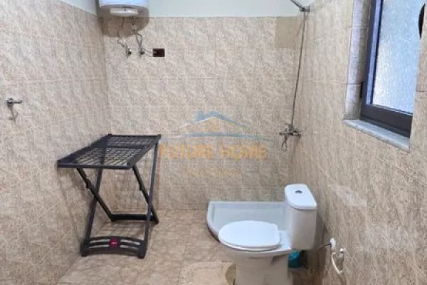 Shtepi me qera Apartament ne Tirane, 2+1, Mobilimi E mobiluar, Pagesa 450  Euro.