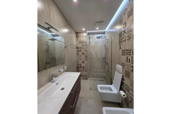 Shtepi me qera Apartament ne Tirane, 1+1, Mobilimi E mobiluar, Pagesa 650  Euro.