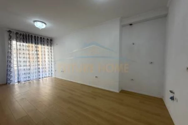 Shitet, Apartament 2+1, Rruga Thesarit, Fresk, Tirane
