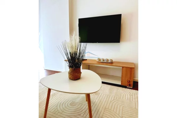 Shtepi me qera 2+1 ne Tirane - 1,100 Euro