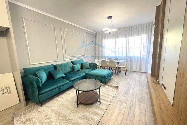 Shtepi ne shitje Apartament ne Tirane, 2+1, Mobilimi E mobiluar, Pagesa 175,000  Euro.