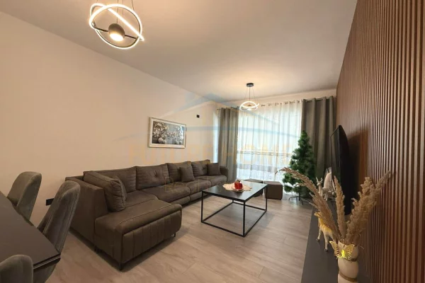 Shtepi me qera 1+1 ne Tirane - 450 Euro
