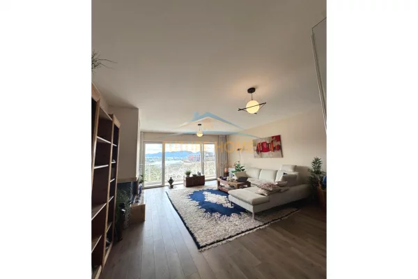 Shtepi ne shitje 4+1 ne Tirane - 630,000 Euro