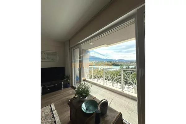 Shtepi ne shitje Vila Luksoze ne Tirane, 4+1, Mobilimi E mobiluar, Pagesa 630,000  Euro.