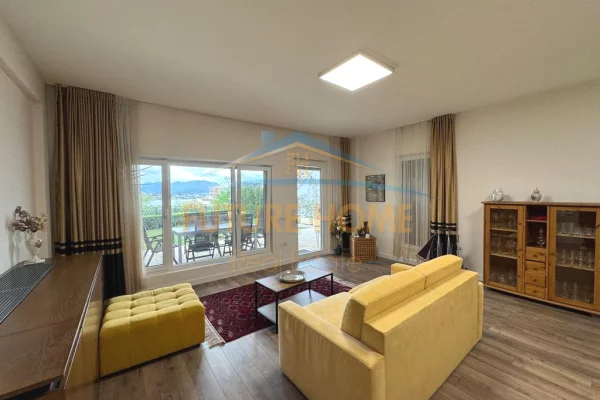 Shtepi ne shitje Vila Luksoze ne Tirane, 4+1, Mobilimi E mobiluar, Pagesa 630,000  Euro.