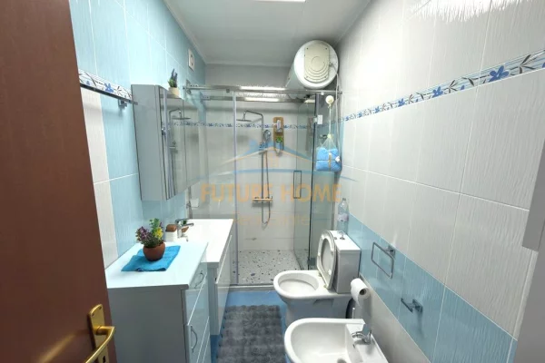 Shtepi me qera Apartament ne Tirane, 3+1, Mobilimi E mobiluar, Pagesa 1,350  Euro.