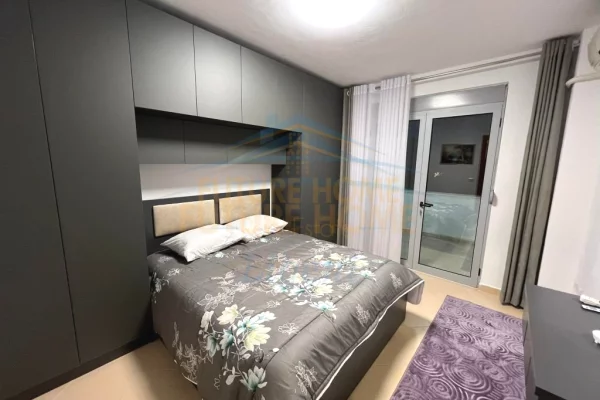 Shtepi me qera Apartament ne Tirane, 1+1, Mobilimi E mobiluar, Pagesa 550  Euro.