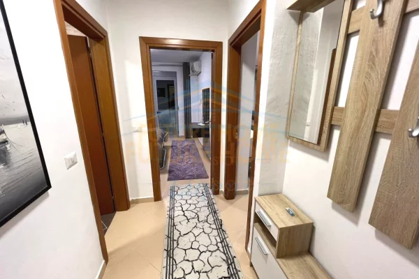 Shtepi me qera Apartament ne Tirane, 1+1, Mobilimi E mobiluar, Pagesa 550  Euro.