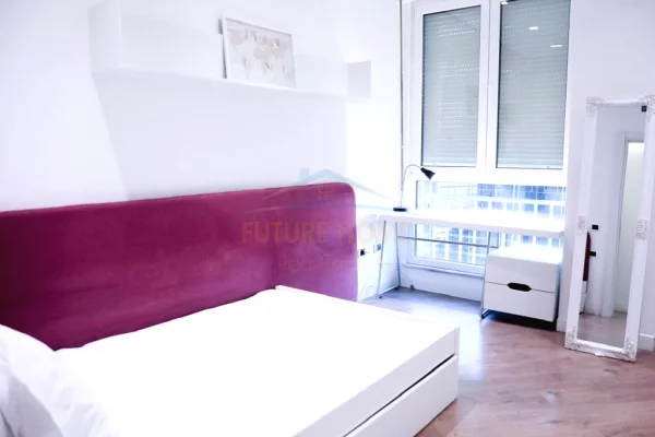 Shtepi ne shitje Apartament ne Tirane, 2+1, Mobilimi E mobiluar, Pagesa 275,000  Euro.