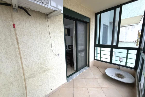 Shtepi me qera Apartament ne Tirane, 2+1, Mobilimi E mobiluar, Pagesa 550  Euro.