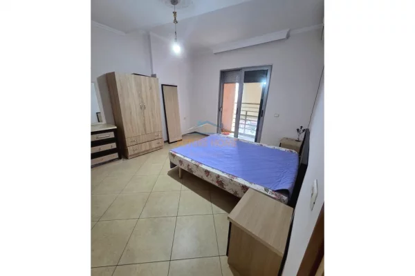 Shtepi ne shitje Apartament ne Tirane, 2+1, Mobilimi E mobiluar, Pagesa 175,000  Euro.