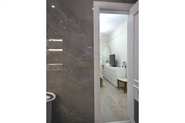 Shtepi ne shitje Apartament ne Tirane, 2+1, Mobilimi E mobiluar, Pagesa 215,000  Euro.