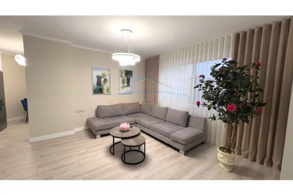 Shtepi me qera Apartament ne Tirane, 1+1, Mobilimi E mobiluar, Pagesa 900  Euro.