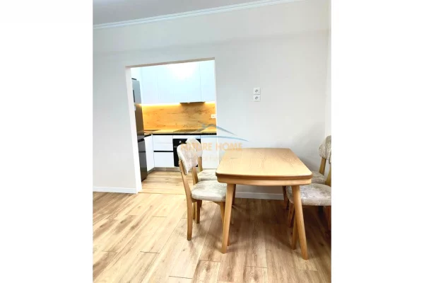 Shtepi ne shitje Apartament ne Tirane, 1+1, Mobilimi E mobiluar, Pagesa 122,000  Euro.
