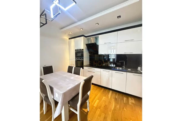 Shtepi me qera 2+1 ne Tirane - 600 Euro