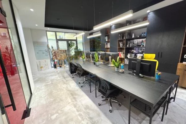 Ambient biznesi ne shitje 1+1 ne Tirane - 228,000 Euro