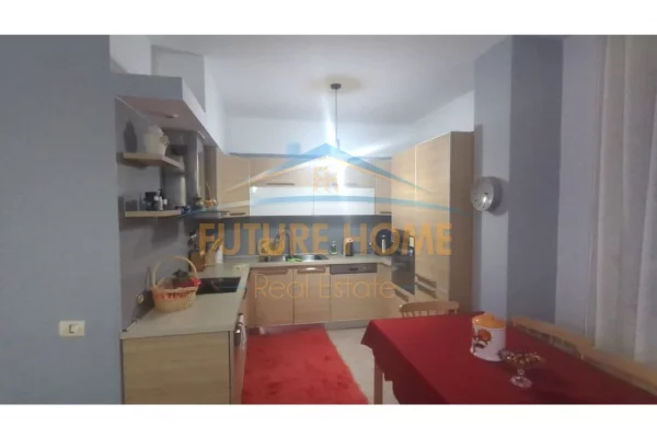 Shtepi ne shitje Apartament ne Tirane, 2+1, Mobilimi E mobiluar, Pagesa 210,000  Euro.