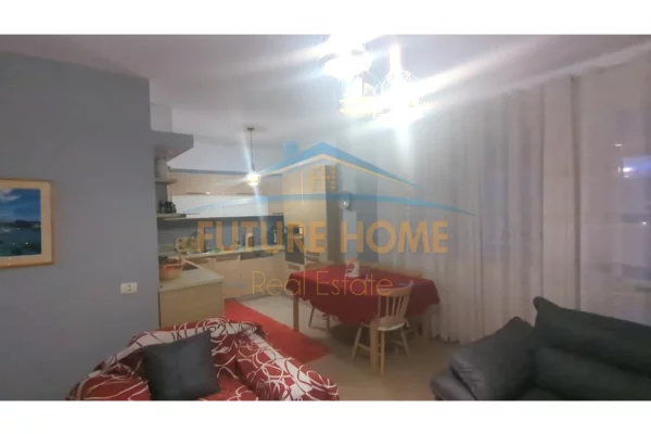 Shtepi ne shitje Apartament ne Tirane, 2+1, Mobilimi E mobiluar, Pagesa 210,000  Euro.