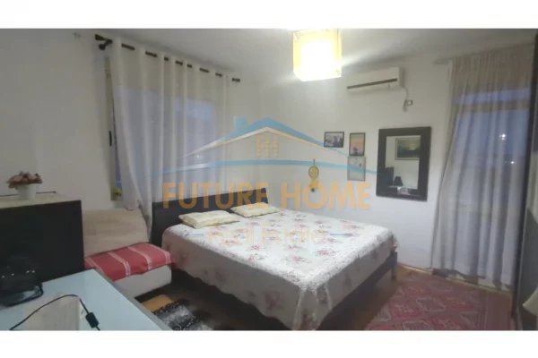 Shtepi ne shitje Apartament ne Tirane, 2+1, Mobilimi E mobiluar, Pagesa 210,000  Euro.
