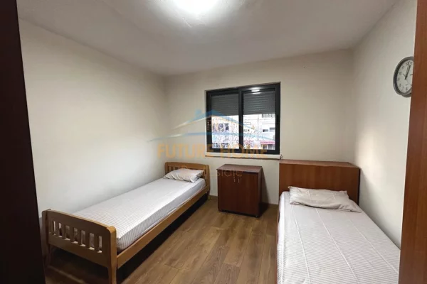 Shtepi ne shitje Apartament ne Tirane, 2+1, Mobilimi E mobiluar, Pagesa 138,000  Euro.