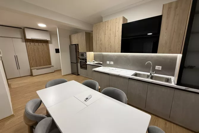 Shtepi me qera 2+1 ne Tirane - 900 Euro