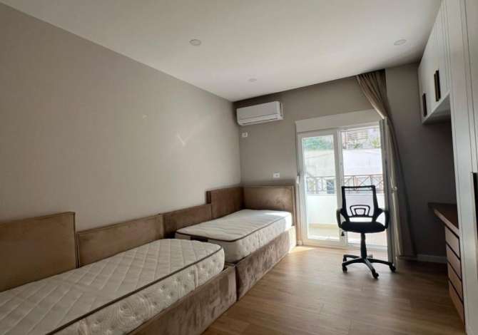 Shtepi ne shitje Apartament ne Tirane, 2+1, Mobilimi E mobiluar, Pagesa 350,000  Euro.