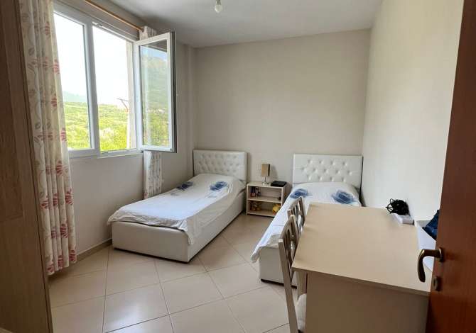 Shtepi me qera Apartament ne Tirane, 6+1, Mobilimi Pjeserisht e mobiluar, Pagesa 2,500  Euro.