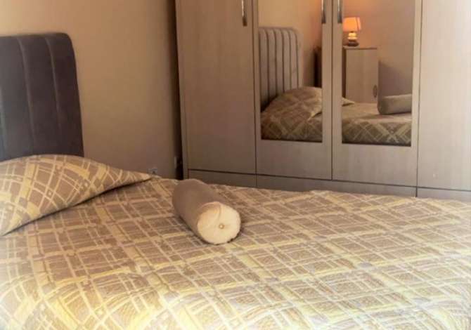 Shtepi ne shitje Apartament ne Tirane, 4+1, Mobilimi E mobiluar, Pagesa 248,000  Euro.