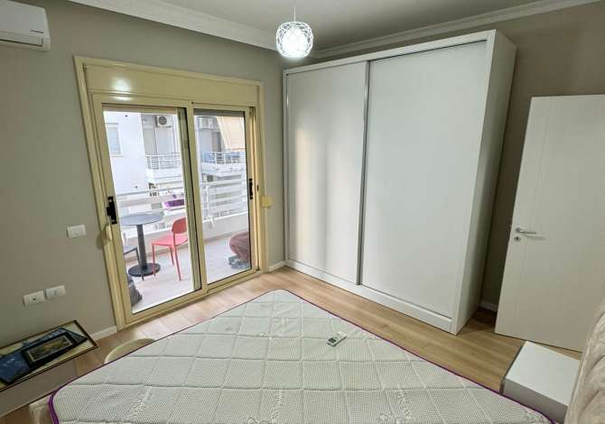 Shtepi ne shitje Apartament ne Vlore, 1+1, Mobilimi E mobiluar, Pagesa 175,000  Euro.