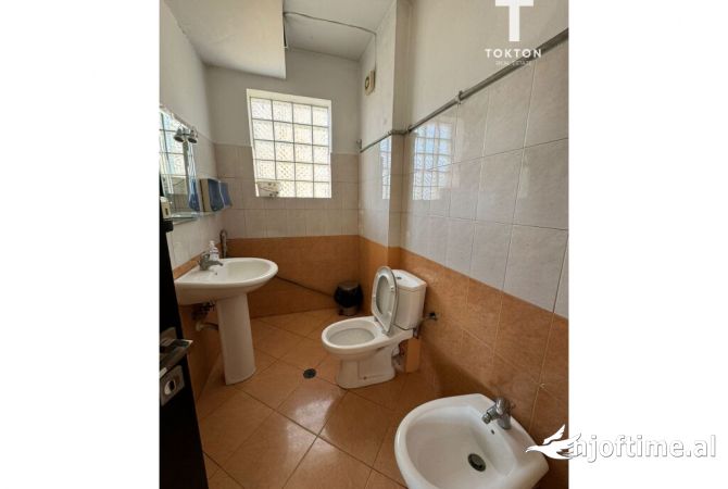 Ambient biznesi ne shitje 2+1 ne Tirane - 335,000 Euro