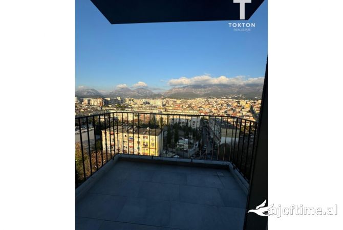 Shtepi ne shitje Apartament ne Tirane, 3+1, Mobilimi Bosh, pa mobiluar, Pagesa 250,000  Euro.