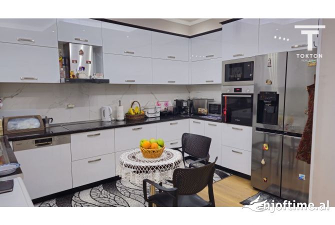 Shtepi ne shitje 3+1 ne Tirane - 259,000 Euro