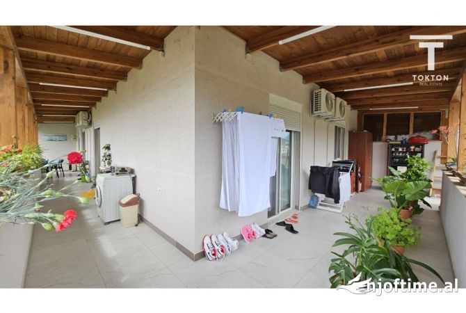 Shtepi ne shitje Apartament ne Tirane, 3+1, Mobilimi E mobiluar, Pagesa 259,000  Euro.