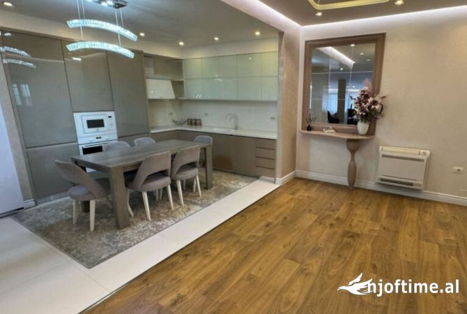 Shtepi ne shitje 3+1 ne Tirane - 350,000 Euro