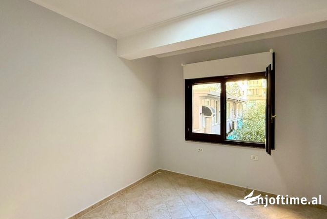Shtepi ne shitje 3+1 ne Tirane - 295,000 Euro