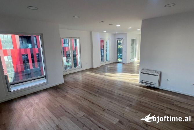 Ambjent biznesi me qera 3+1 ne Tirane - 2,300 Euro